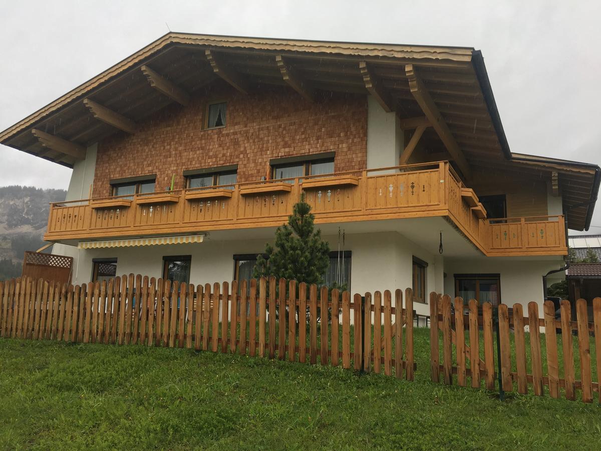 Haus Lorenz Grän Exteriör bild